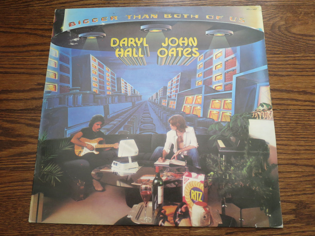 Darryl Hall & John Oates - Bigger Than Both Of Us - LP UK Vinyl Album Record Cover