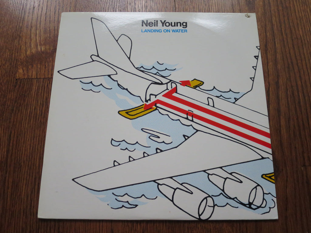 Neil Young - Landing On Water 2two - LP UK Vinyl Album Record Cover