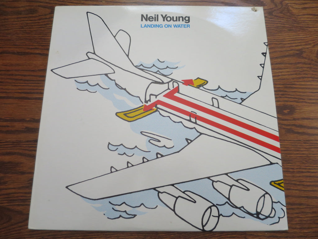 Neil Young - Landing On Water 2two - LP UK Vinyl Album Record Cover