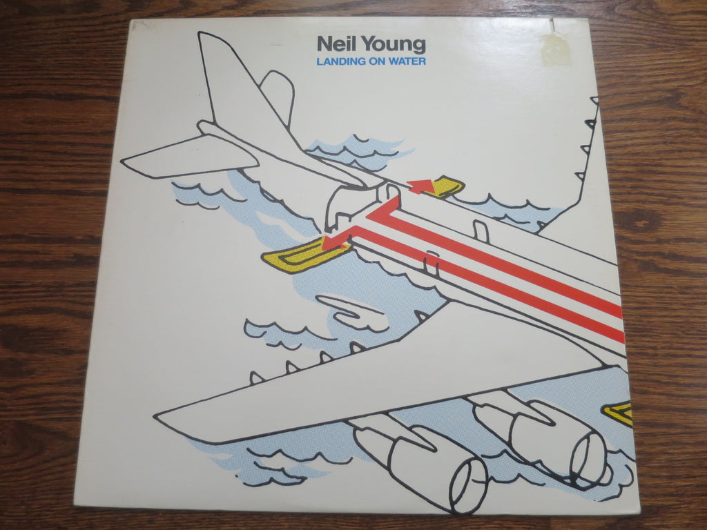 Neil Young - Landing On Water - LP UK Vinyl Album Record Cover